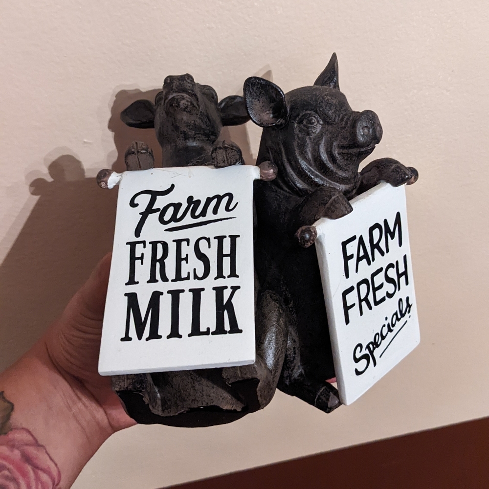 Farm fresh farmhouse decor pig and cow set